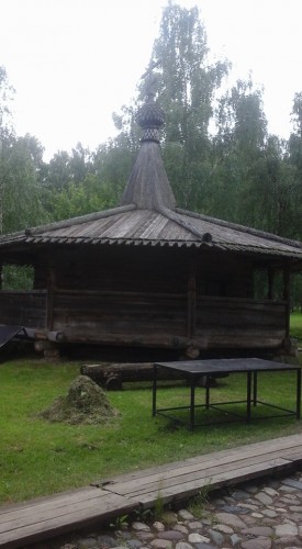 Экспонаты музея зодчества в Костроме