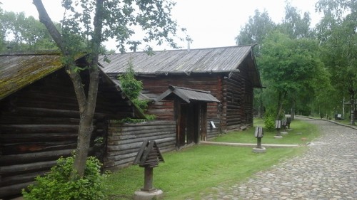 Экспонаты Музея зодчества в Костроме